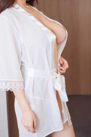 97精品国产高清久久久久蜜芽_未删减完整版