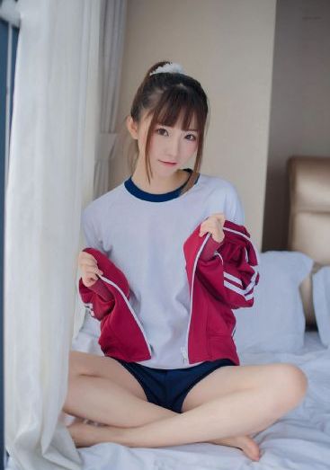 草莓在深夜释放自己在线_高清直播在线观看