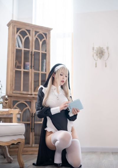 美女被操在线免费观看_国语版高清